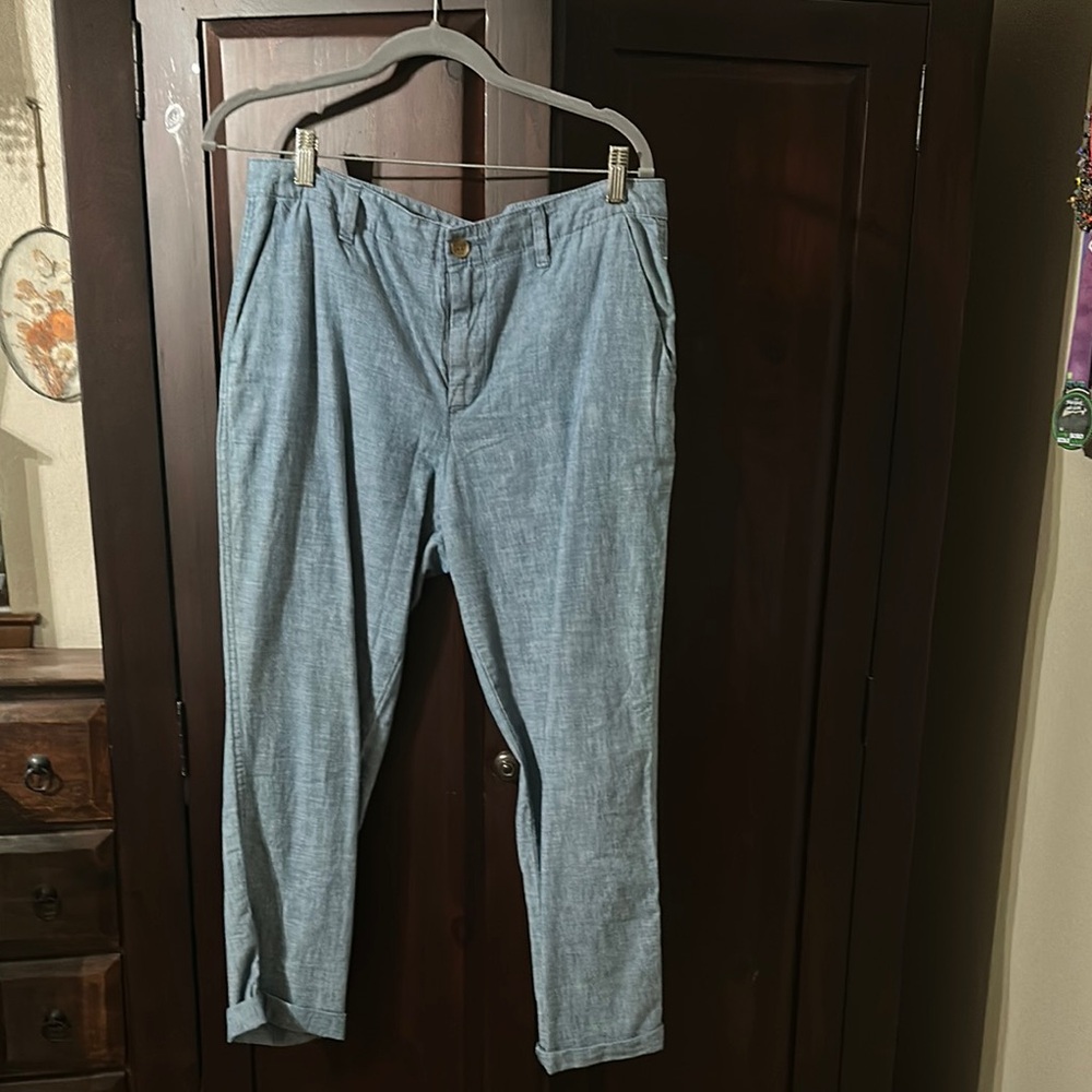 Blue Cropped Denim Pants with Relaxed Fit